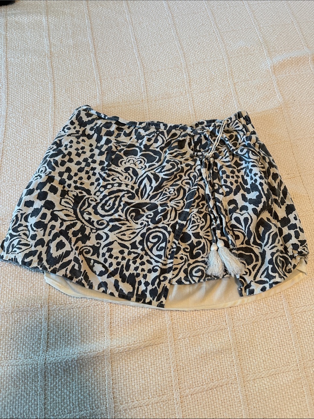 Black and Cream Printed Tie-Front Skort with Tassel